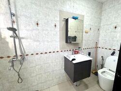 Loyang Villas (D17), Terrace #525292011